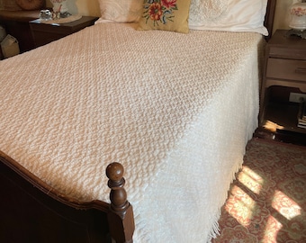 Vintage chenille bedspread, neutral beige bedspread (B483), large vintage bedspread