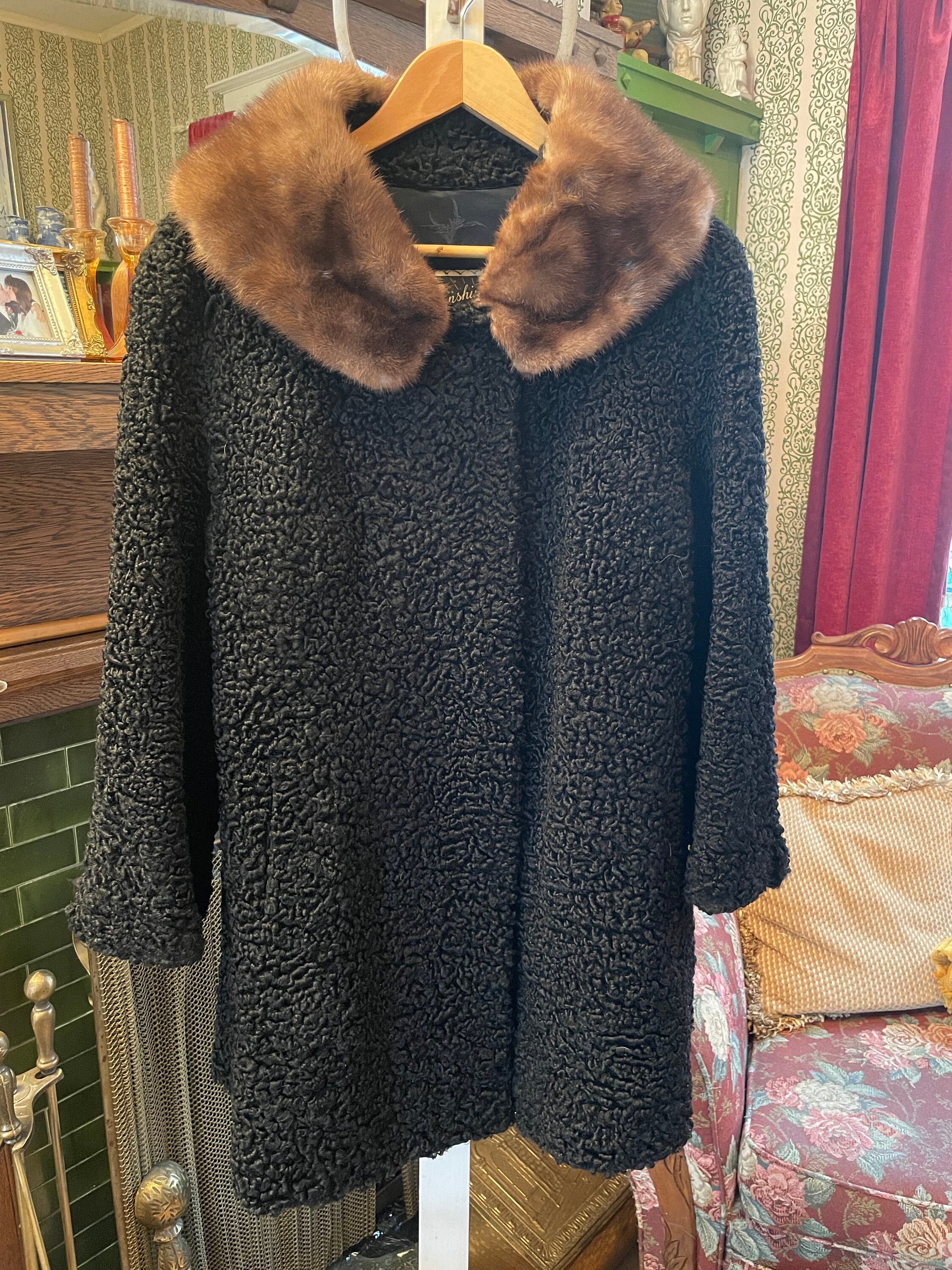 Mink fur coat ring collar long sleeve • brown color