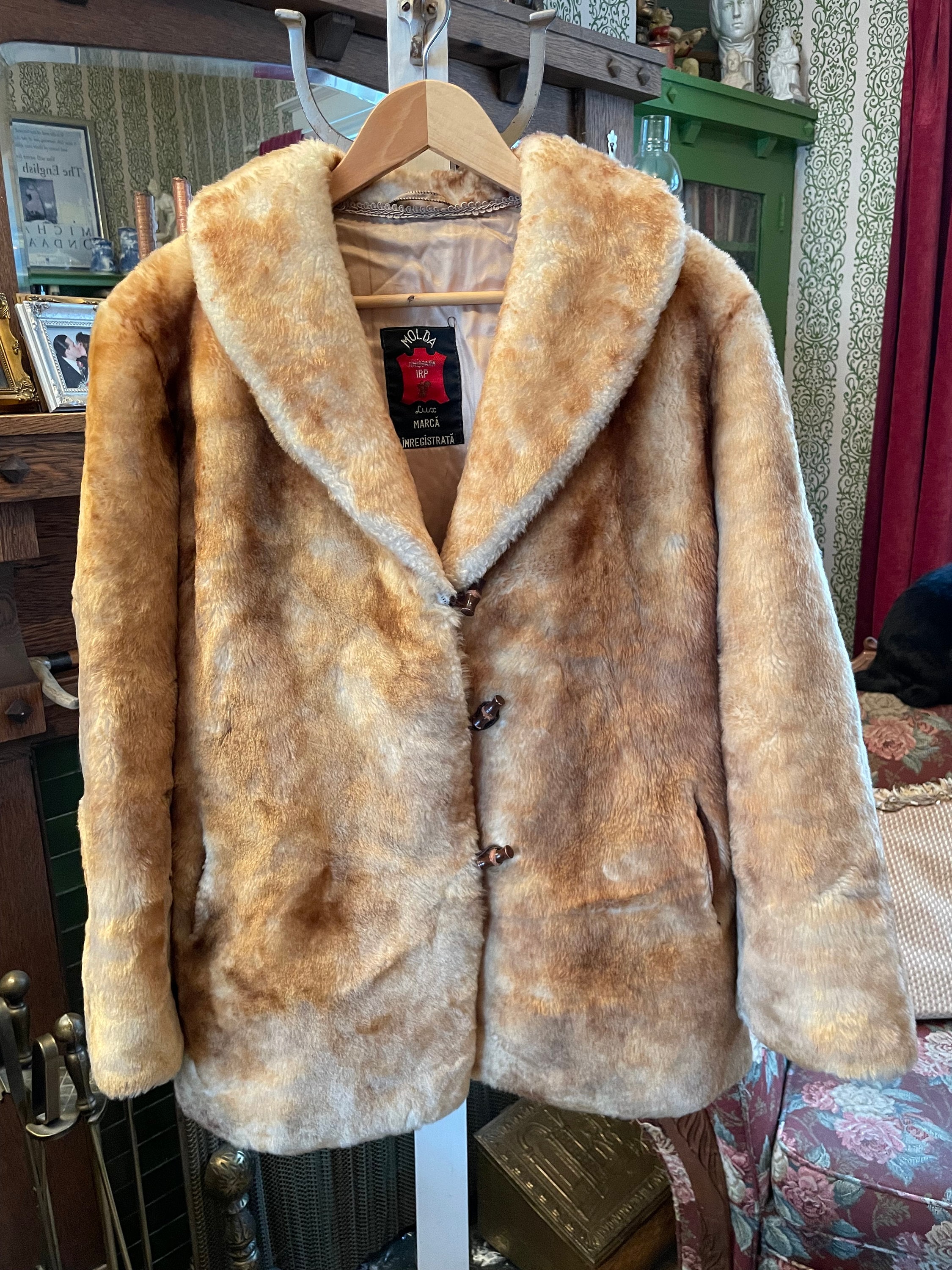 Vintage Golden Brown Faux Fur Teddy Bear Jacket, Coat (B112 Vintage Golden Brown Faux Fur Teddy Bear Jacket, Coat (B112
