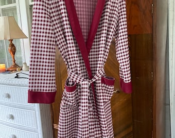 Vintage handmade cranberry red and white robe, dressing gown (B434) with belt