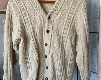 Vintage wool sweater, beige wool sweater, cardigan (B893), cream beige virgin wool sweater, cardigan with original turtle buttons