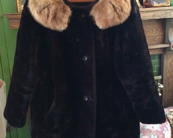 Amazing vintage dark brown faux fur coat (A884) with reddish brown mink fur collar