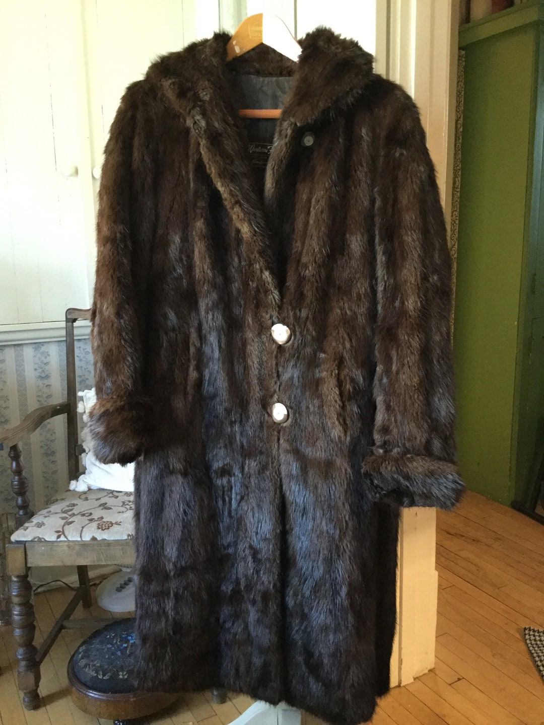 Glamorous Vintage Glossy Dark Brown Women's Large Beaver Fur