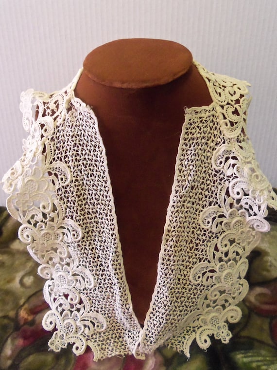 Vintage off White Lace Collar Scalloped Lace Victorian Vintage | Etsy