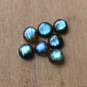 Natural round Labradorite, flatback cabochon, loose calibrated Gemstone in sizes 2,3,4,5,6,7,8,9,10,11,12,13,14,15,16,17,18 millimetres (mm)