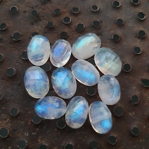Moonstone, rose cut Rainbow moonstone, oval shape moonstone, calibrated flatback cabochon, Natural gemstone in sizes from 6x4 mm to 30x20