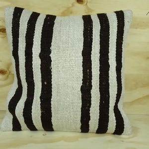 Housse de coussin kilim chanvre rayé : coussin bohème (20 x 20 pouces)