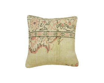 Vintage Turkish Rug Pillow Cover / Light Khaki 20x20 Inch / Cottage Bed Styling