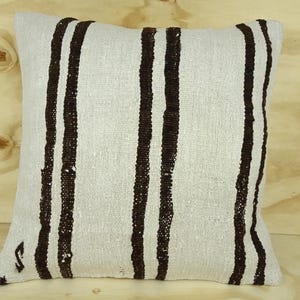 Housse de coussin kilim en chanvre fait main : coussin de décoration bohème minimaliste 20 x 20 pouces