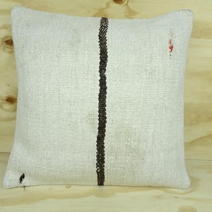 Housse de coussin kilim chanvre rayé : coussin décoratif bohème (20 x 20 po.)