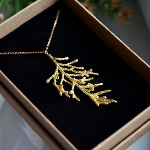 Thuja twig necklace in gold, Gift for her, Thuja branch pendant with chain, Arborvitae plant botanical jewelry, Tree of life
