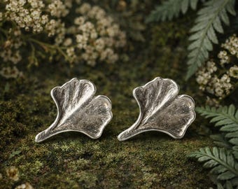 Oorknopjes met ginkgoblad – kleine zilveren ginko-oorbellen, minimalistische botanische sieraden