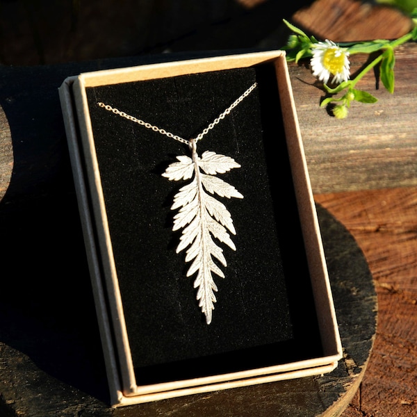 Silver fern leaf necklace with chain - Botanical jewelry Nature inspired plant lover gift - Connection to Nature and New Beginnings symbol