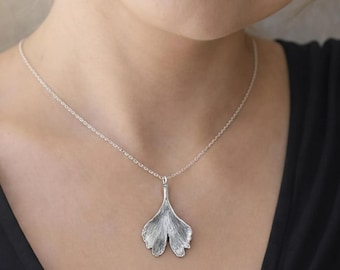Ginko Blatt Anhänger Halskette, Natürliche Silber Blatt Anhänger Kette, Sterling Silber Kette, Auffällige Ginkgo biloba Schmuck, Woodland Boho Schmuck