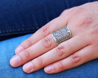 Statement wide band ring, Adjustable size Physalis petal ring, Botanical ring, Unique gift for plant lover