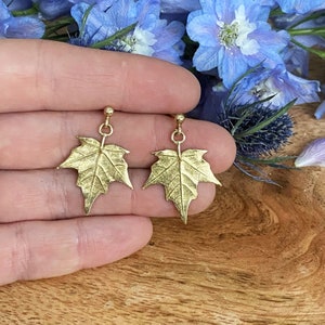 Maple leaf earrings in gold color, Maple leaves jewelry, Botanical gifts for wife, Fall jewelry inspired by plants, Hypoallergenic earrings