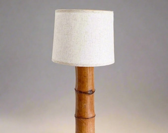 Stor bordslampa i ekologisk bambu, modern stil i mitten av århundradet