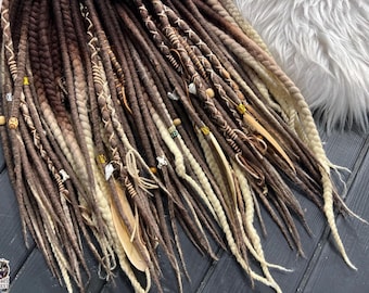 Rastas de lana merino con efecto degradado marrón, rastas bohemias de doble punta en color moca suave.