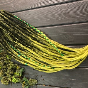 Ombre synthetische dreadlocks: donkergroene tot limoengroene hairextensions
