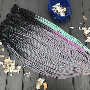 5 DE - 70 DE rastas sintéticas de doble extremo negro y gris claro violeta y rastas y trenzas de menta