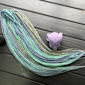 Rastas sintéticas finas de doble extremo + senegals + trenzas set colores menta, azul cielo, gris, extensiones de cabello rubio rastas boho single DE SE