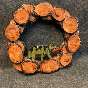 Oak Wood/Metal Bear w/Fish Wreath