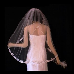 Wedding Veil | Flower Lace Edge Wedding Veil | White Wedding Veil | Cathedral Length Veil | Fingertip Length Wedding Veil