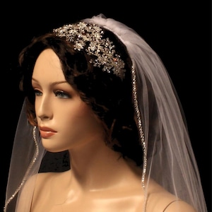 Crystal Edge Wedding Veil: Regal Bridal Veil