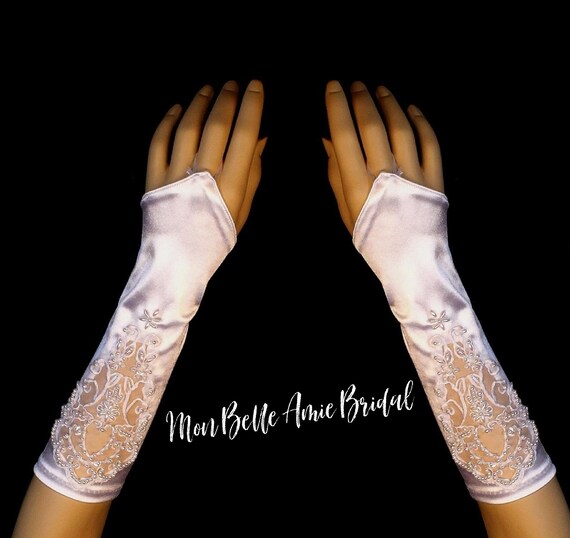 New, Wedding Gloves, Fingerless Wedding Gloves, White Wedding Gloves, Flower Lace Wedding Gloves, Pearl Wedding Gloves