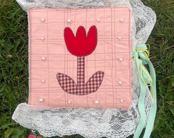 Tulip Photo Album with Quilted Cover