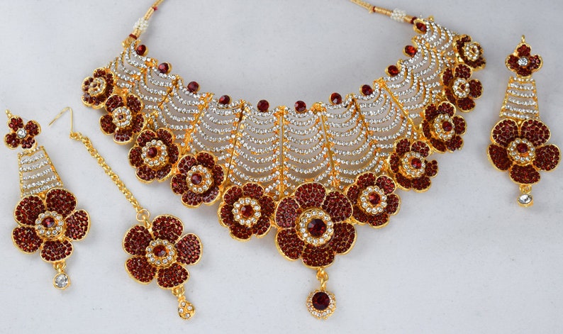 Indian Maroon Big Bridal Traditional Bollywood Wedding Stylish Jewelry CZ 14 Flowers Fabulous Necklace Earrings With Maangtikka Set Maroon