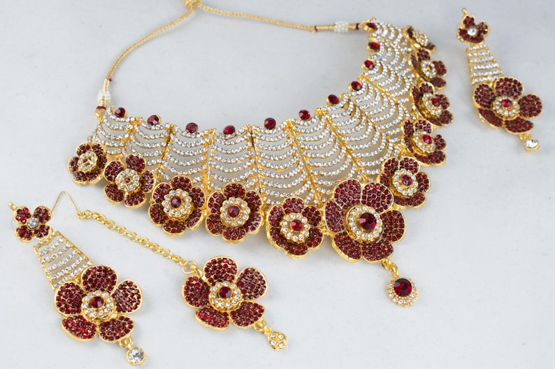 Indian Maroon Big Bridal Traditional Bollywood Wedding Stylish Jewelry CZ 14 Flowers Fabulous Necklace Earrings With Maangtikka Set Maroon