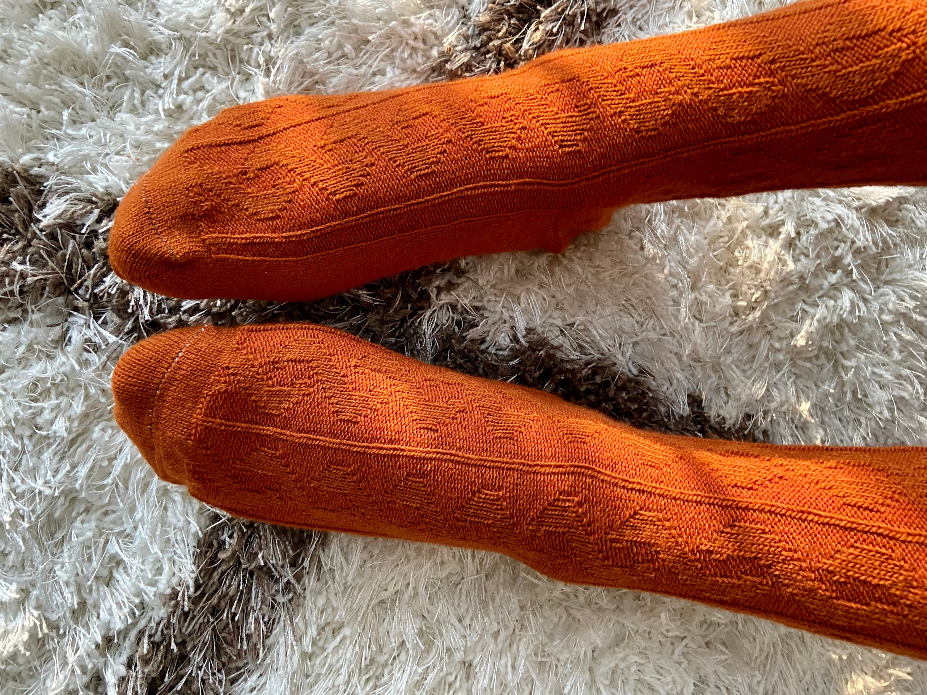 Chaussettes hautes femme en soie orange/raisin
