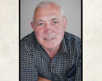 Funeral portrait photo shop editing, change background photo memorial, funeral programme photo, portrait photo retouching, funeral portrait