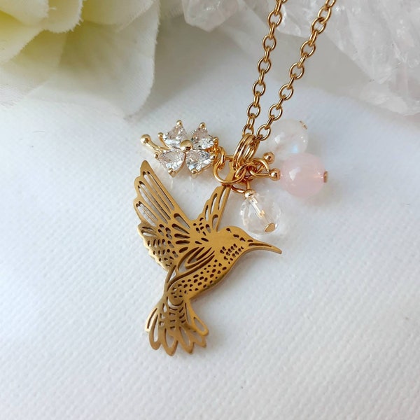 Collier de fertilité / fécondité : pierre de lune, cristal de roche & quartz rose, colibri, trèfle et chaine acier inoxydable dorée