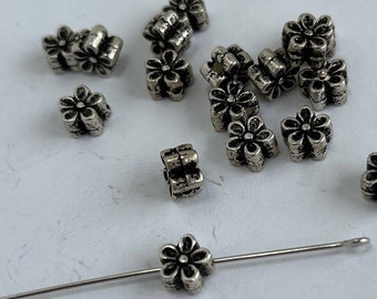 25 STKS 6 mm x 4 mm sterlingzilveren plaat met bloemblaadjes madeliefje, zilver antiek, zij-aan-zij geboord, designoorbellen, kettingen, armbanden! Doe-het-zelf