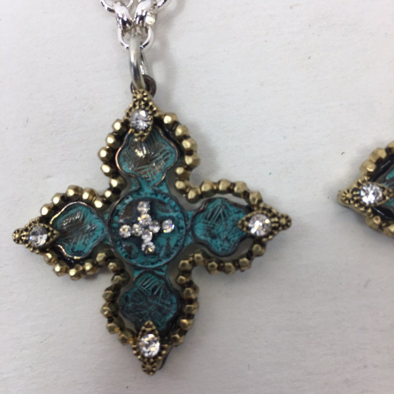 2-TONE gold /& silver Metal Chain Lobster Clasp 2Pc Cross Boot Loop Jewelry Line Dancing,Rodeos Oval Turquoise dyed stone Pull Up Strap