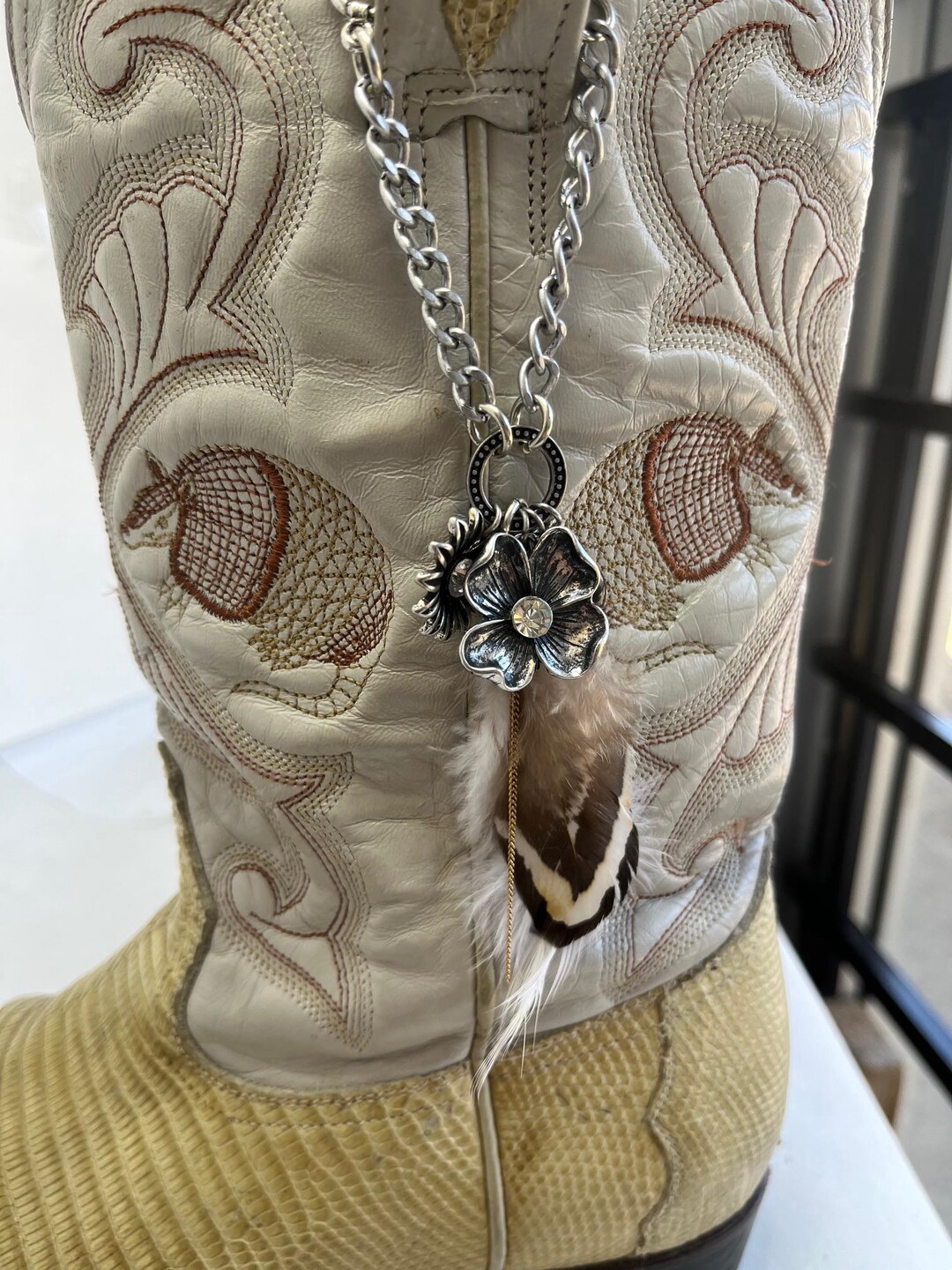 2pc Set Boot Loop Pull-up Jewelry, Silver Plate Charms and Feather ...