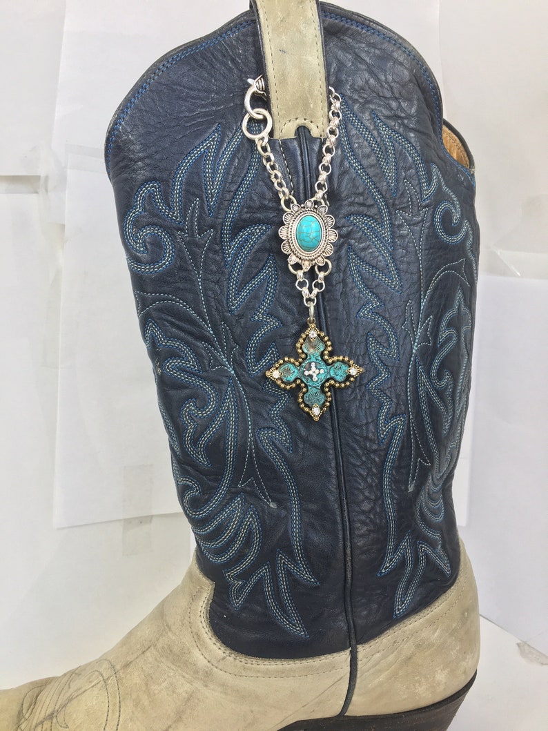 2-TONE gold /& silver Metal Chain Lobster Clasp 2Pc Cross Boot Loop Jewelry Line Dancing,Rodeos Oval Turquoise dyed stone Pull Up Strap