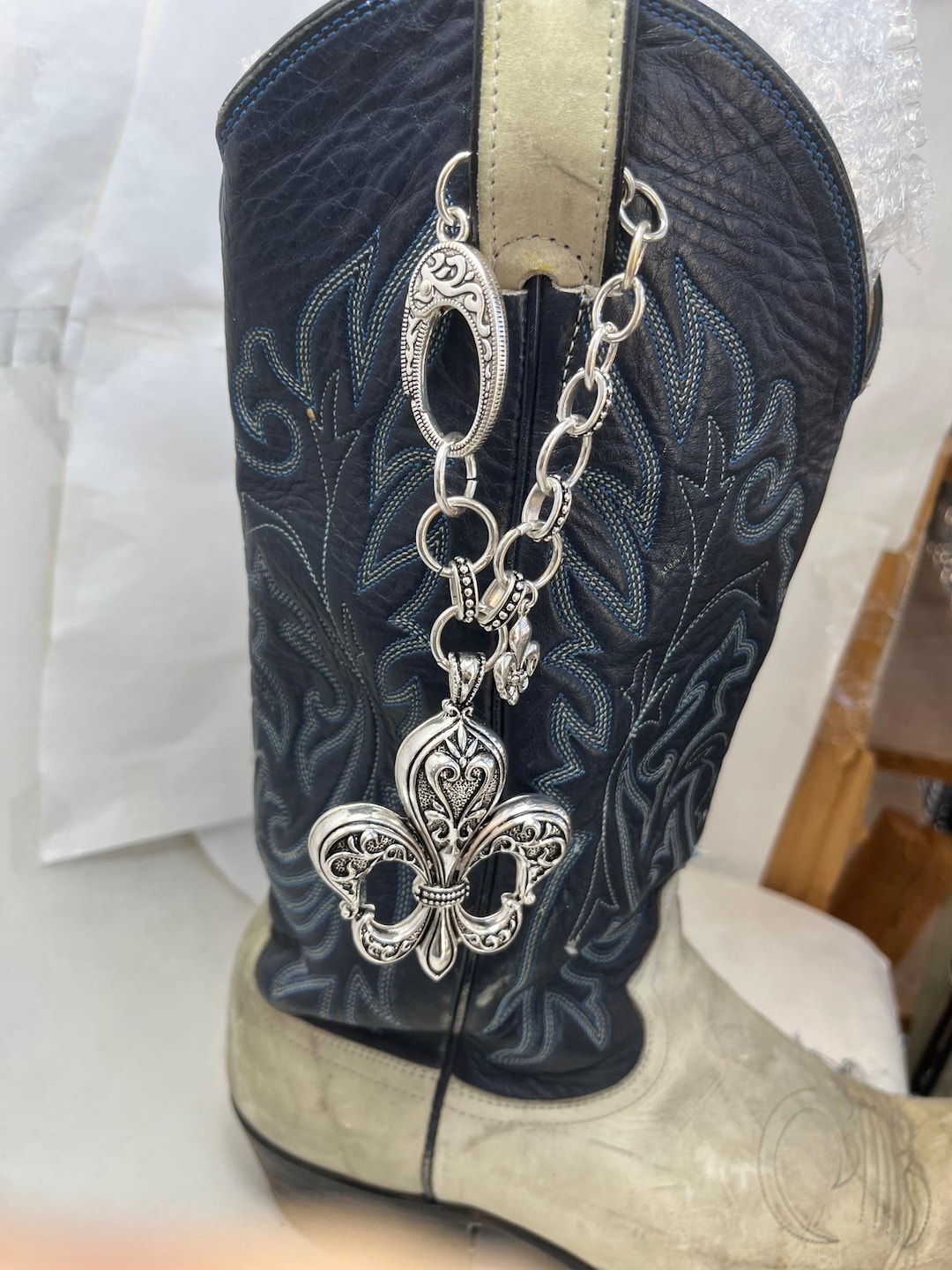 2PC Set Fleur 'de Lis Boot Pull-up Loop Strap Charm, Decoration ...