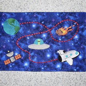 Instant Download: ITH Space Adventure schatkaart, speelgoed, Softie, Feltie Machine borduurwerk ontwerpen 3 maten