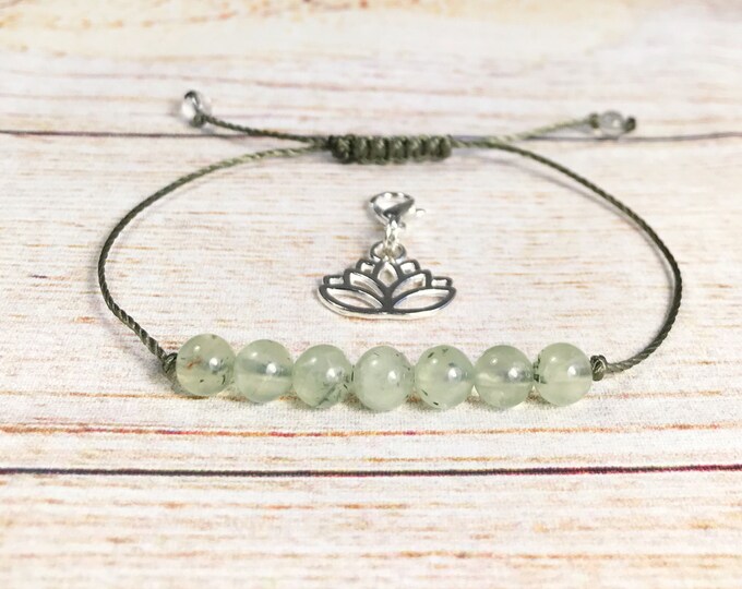Prehnite Gemstone Bracelet. Minimalistic Bracelet. Intuition. Meditation. Third Eye Chakra. Stone of Vision. Genuine Gemstones. Cord Choice.