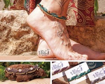 Macrame anklets with natural stones and golden brass balls | Bohemian jewelry | waxed yarn | Festival