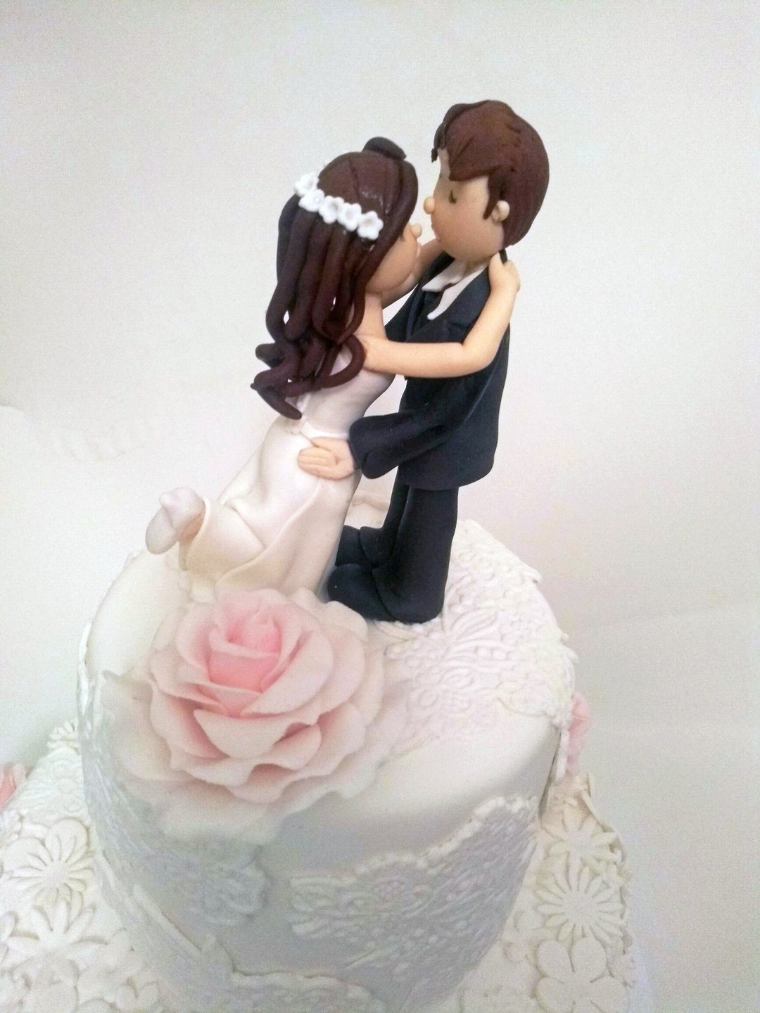 Wedding Cake Topper Bride and Groom Fondant Topper Kissing Bride and ...