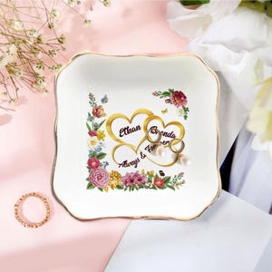 Personalized Mr and Mrs Jewelry Dish Wedding Gift for Couple, Custom Ring Holder Tray, Newlywed Engagement Trinket Plate, Ceramic Ring Dish
