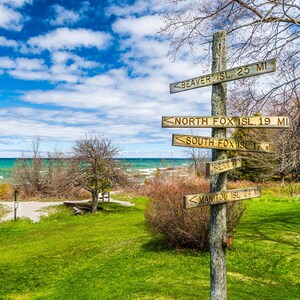 Fotografía de viajes, arte en metal de Michigan, impresión de dirección, impresión cuadrada "¿Hacia dónde?"