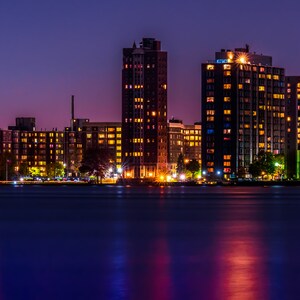 Stampa skyline di Detroit, foto notturna di Detroit, fotografia artistica notturna, arte in metallo di Detroit, &quot;Notte a Detroit&quot;