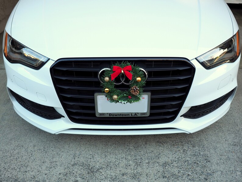 Car Wreath Christmas With Lights 