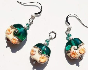 Set "By the Sea"- pendant and earrings, lampwork