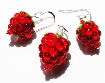 Set "Raspberries" pendant and earrings, lampwork